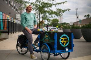 Solidariedade em Ação: Como os EAU Estão Combatendo a Fome Infantil