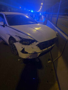 Como os Policiais de Dubai Ajudaram um Motorista em Perigo