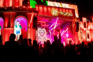 Flamengo Avança na Contratação de Jhon Córdoba: Expectativas e Impactos para a Comunidade Brasileira em Dubai