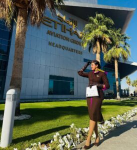 A Superação de Shanika: Uma História de Amor e Tecnologia em Abu Dhabi