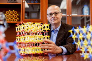 Dr. Omar Mwannes Yaghi: Orgulho do Mundo Árabe com o Prêmio Nobel de Química de 2025