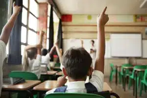 O Retorno às Aulas Presenciais nos EAU: O que Esperar?